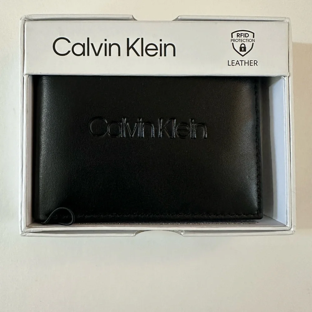 Calvin Klein Black Leather RFID Card & Key Holder